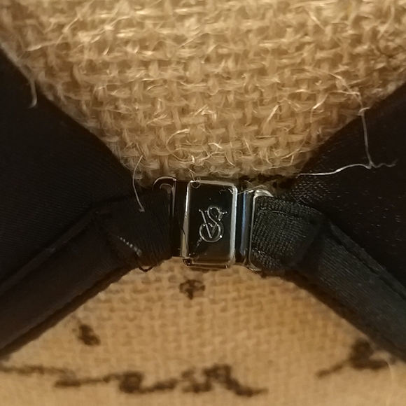 Victoria secrets PLUNGE, Bra, lace back, halter - Picture 2 of 5